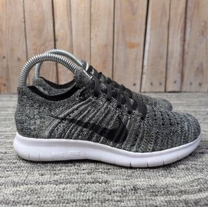 Nike Free RN Flyknit in "Oreo" Black/Gray Size 6 Women/ Size 4.5 Youth/Men